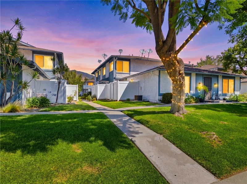 871 W 13th 3, Azusa, CA 91702