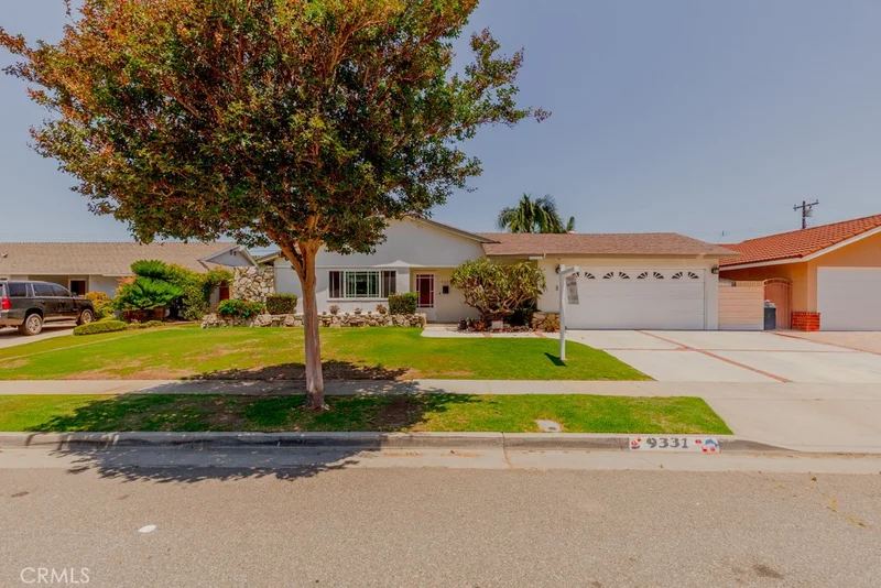 Photo 2 of 9331 La Cortinilla Avenue