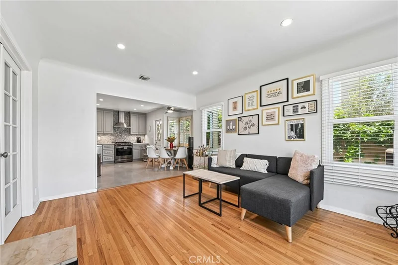 Photo 2 of 6320 W 85th Street