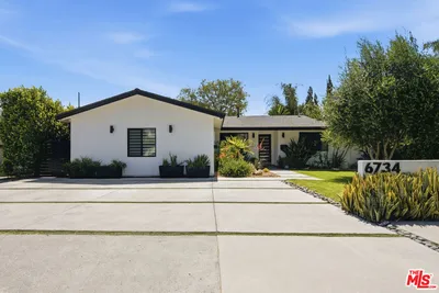 6734 Agnes Avenue photo 2