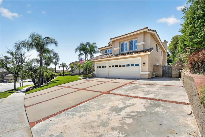 6119 Park Crest