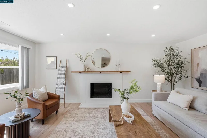 1899 Queens Rd, Concord, CA 94519