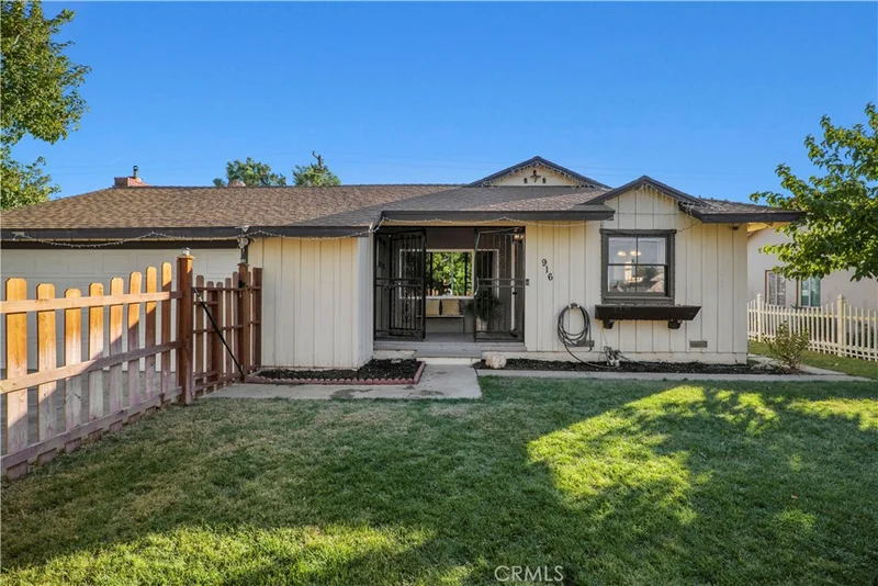 916 W Avenue J8 photo 2