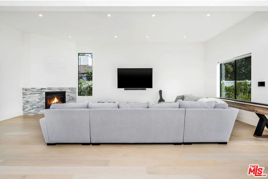 Interior 2