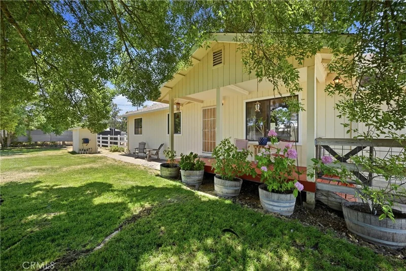 20857 Saint Stephens Road photo 2