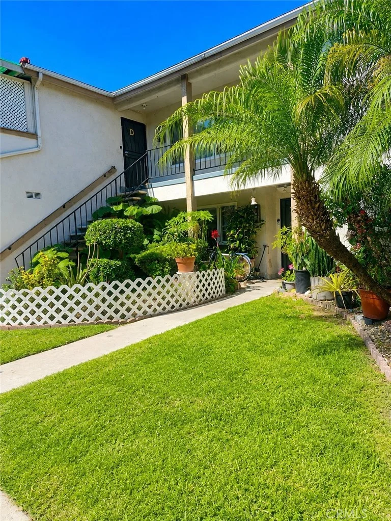 2546 E Park C photo 2