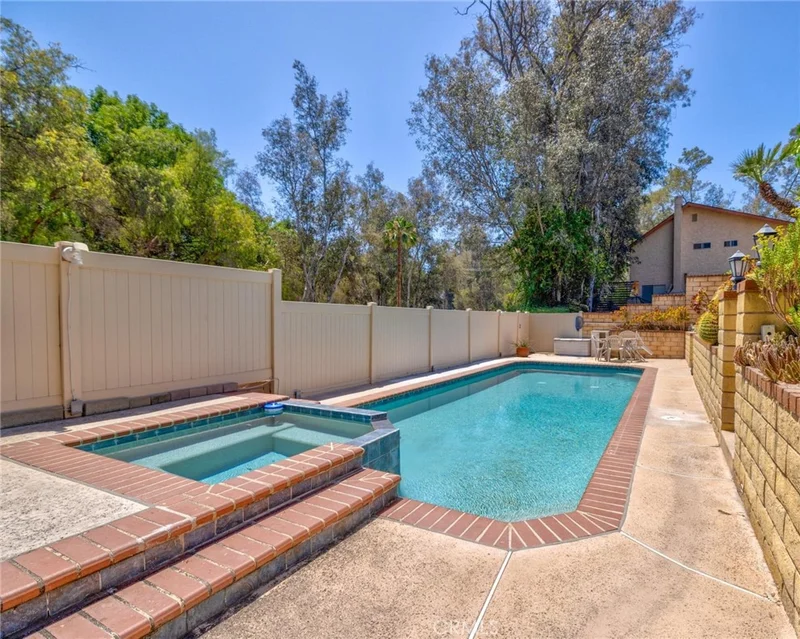 Photo 2 of 15777 Country Club