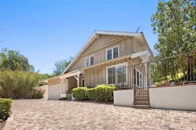 22204 Avenue San Luis photo 2
