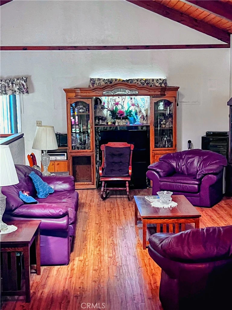 Interior 4