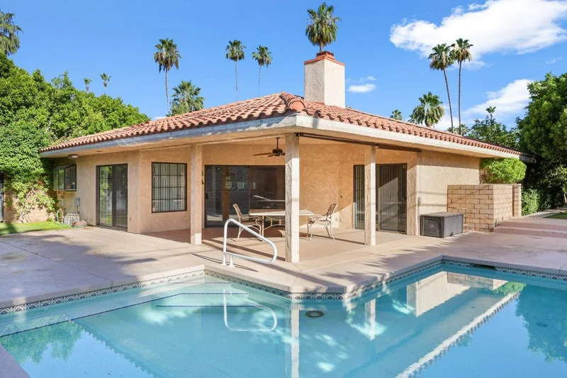 1033 S Calle Rolph, Palm Springs, CA 92264