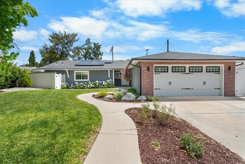 26111 Hatmor