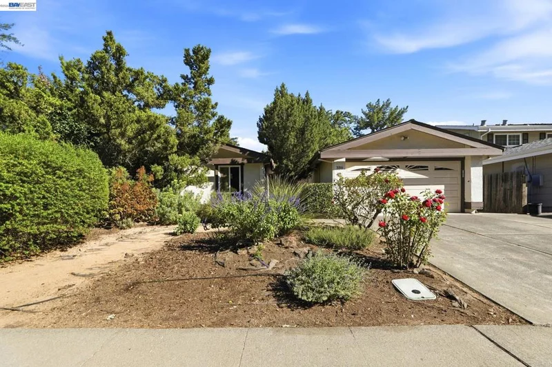 Photo 2 of 336 Encina Ave
