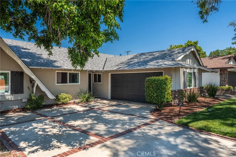 Photo 2 of 3257 Falcon Street