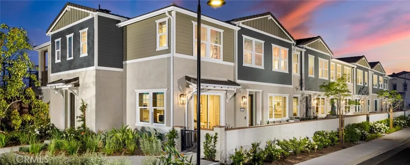 3936 E. BUCKNELL PASEO