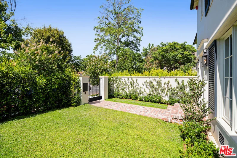 9565 Charleville Boulevard, Beverly Hills, CA 90212