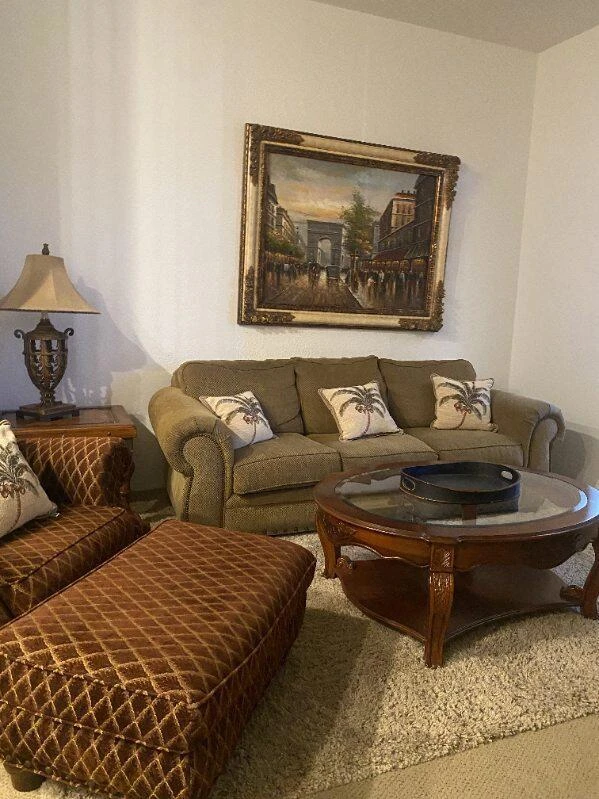Interior 3