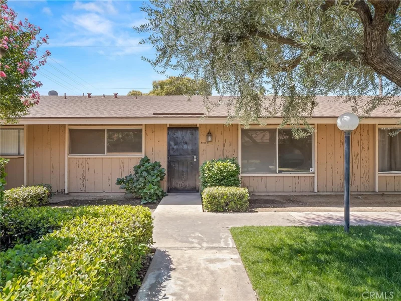 3725 N Fruit, Fresno, CA 93705