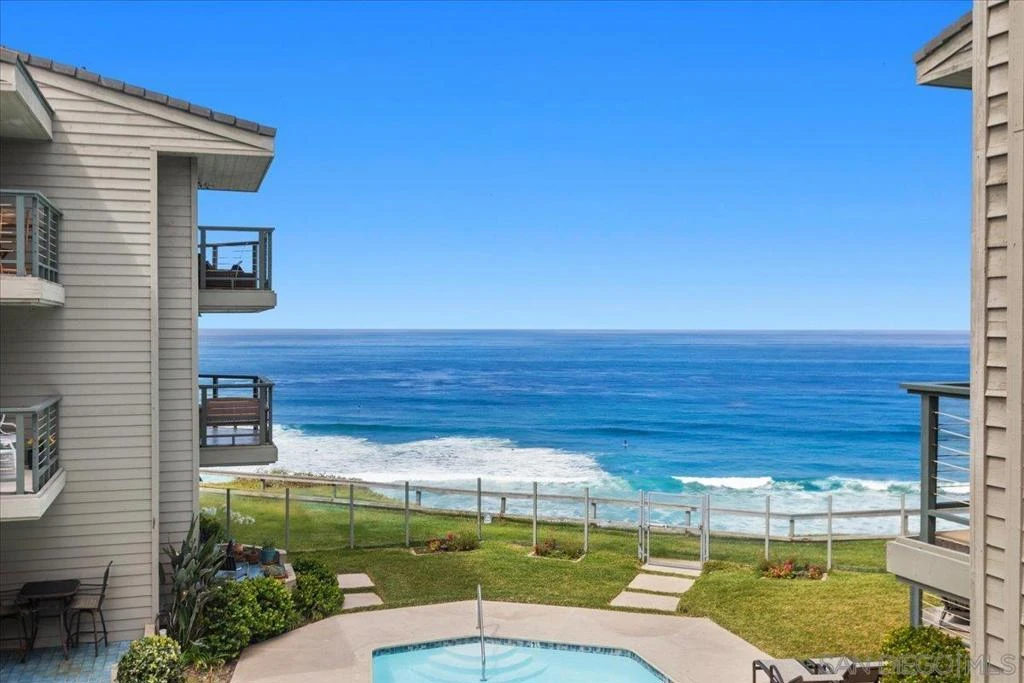 Interior 3