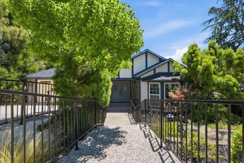 179 Bay View Drive, San Carlos, CA 94070