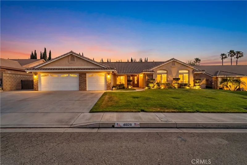 41029 Walrus Way