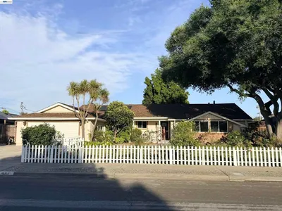 4414 GROVER DR