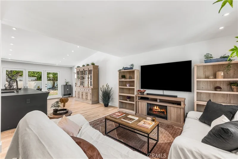 5910 Alonzo, Encino, CA 91316