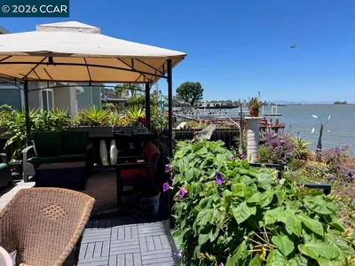 46 Edgewater Pl photo 2