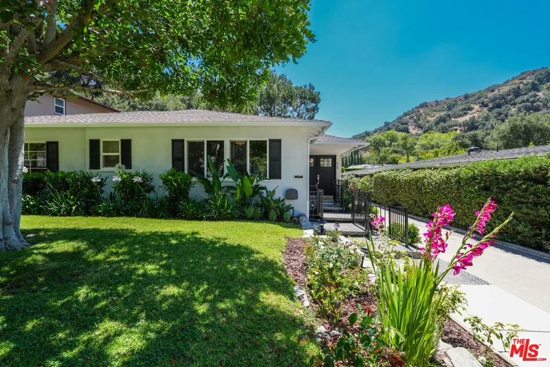 416 Coutin Lane, Glendale, CA 91206
