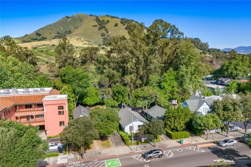 452 Higuera Street