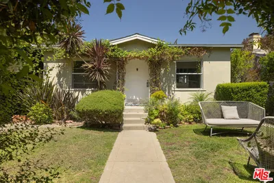 727 Amoroso Place