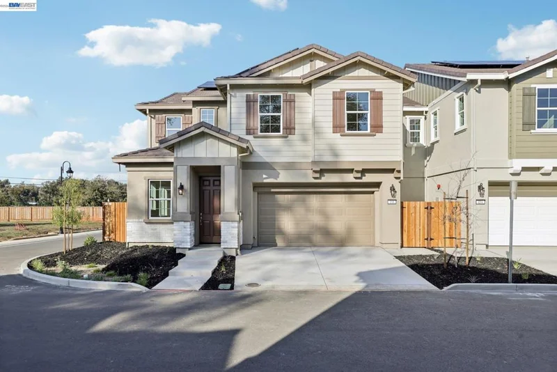 117 Creek View Cir