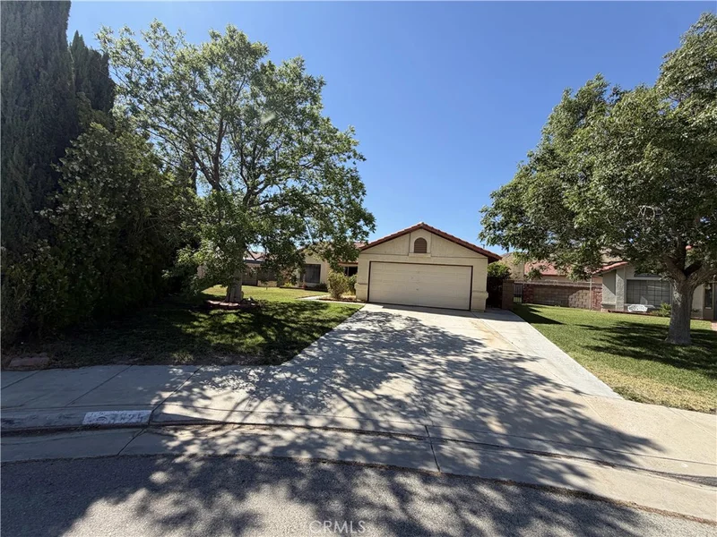 3325 Dale Court photo 2