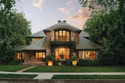 1095 Woodland Avenue