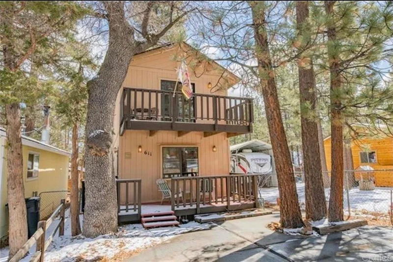 611 Spruce Lane
