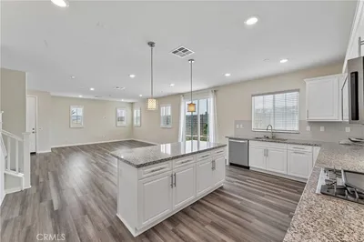 17115 Zion Drive photo 2