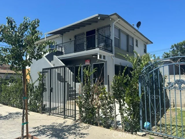 8811 S Budlong photo 2