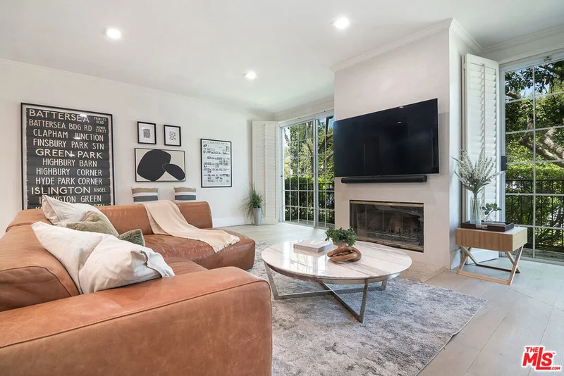 458 N Oakhurst Drive 104, Beverly Hills, CA 90210