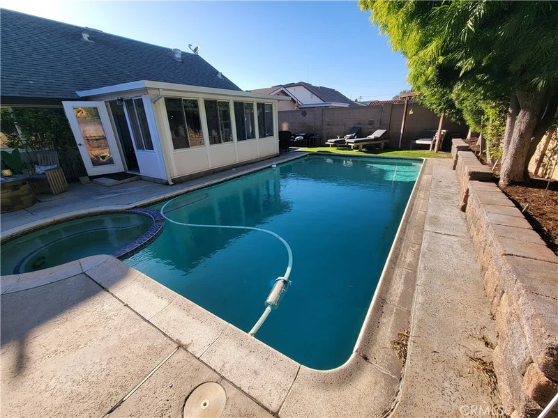 16102 Nelson Street photo 2