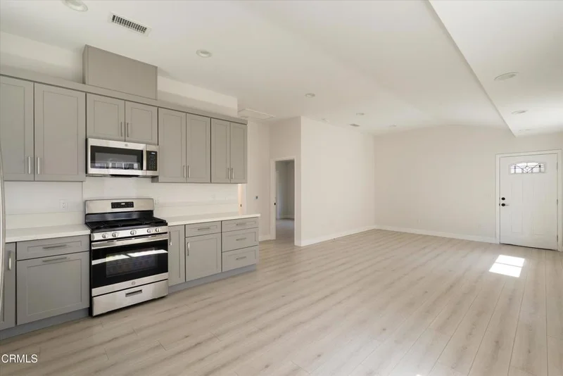 1207 N Kingsley Drive, Los Angeles, CA 90029
