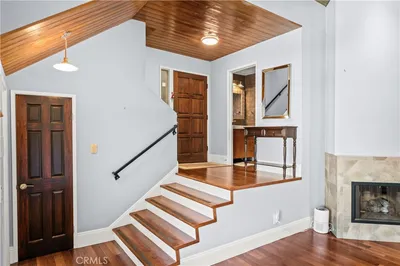 1022 S Marengo 5 photo 2