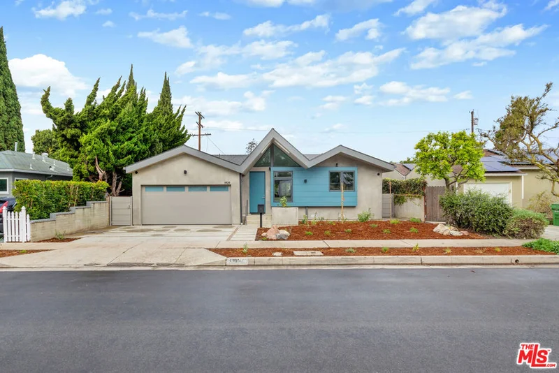 11929 Bray Street photo 2