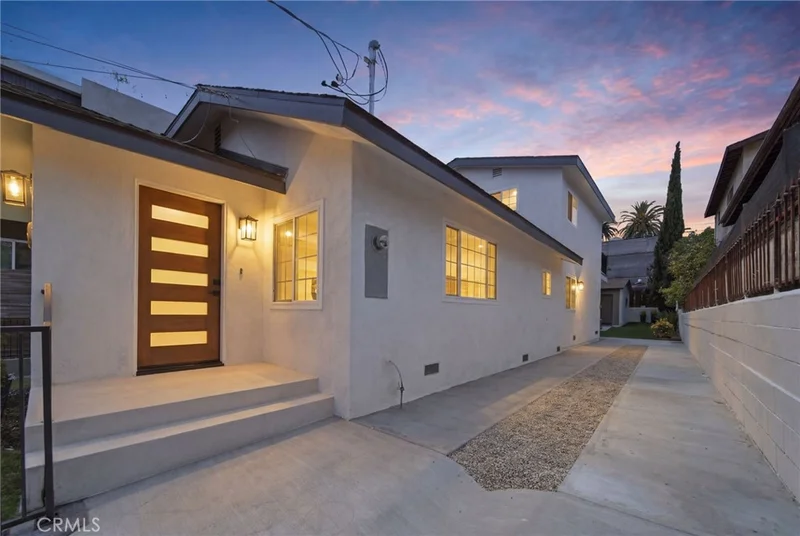 819 Rosemont