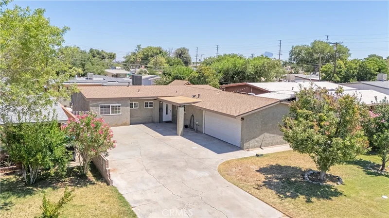 1039 W Avenue J14, Lancaster, CA 93534