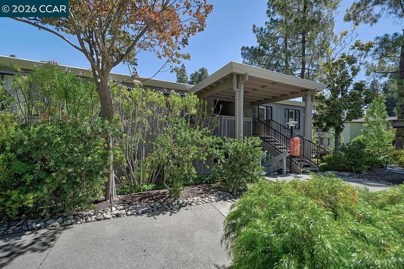 1400 Canyonwood Ct 6