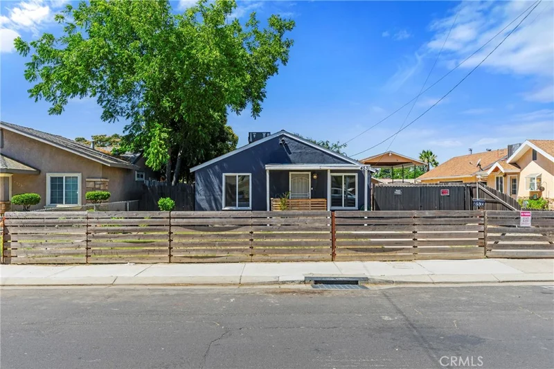 4531 Magnolia