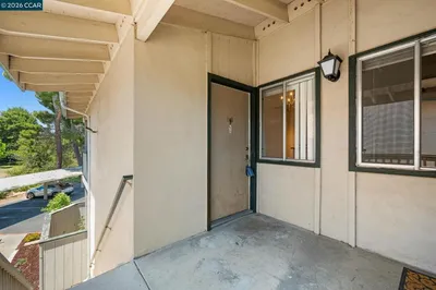 5460 Concord Blvd B8 photo 2