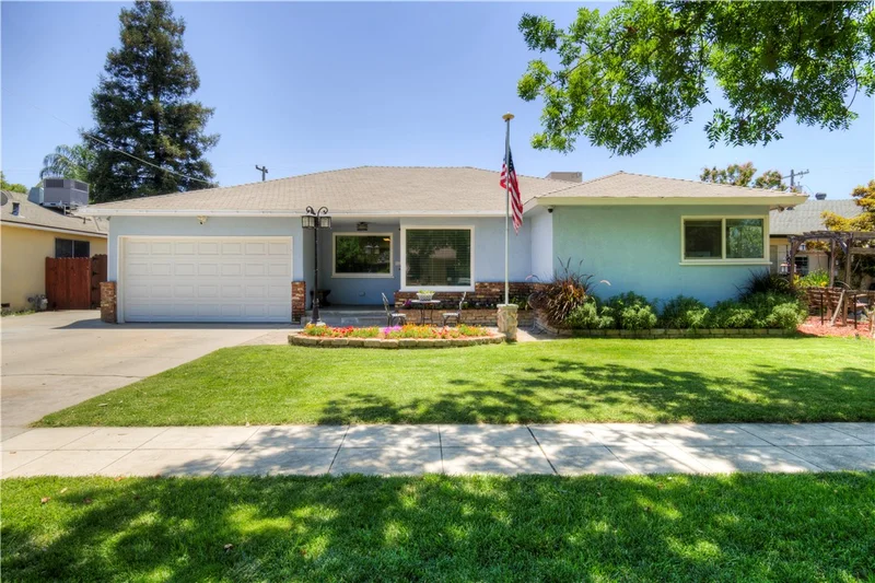 3556 E Donner, Fresno, CA 93726
