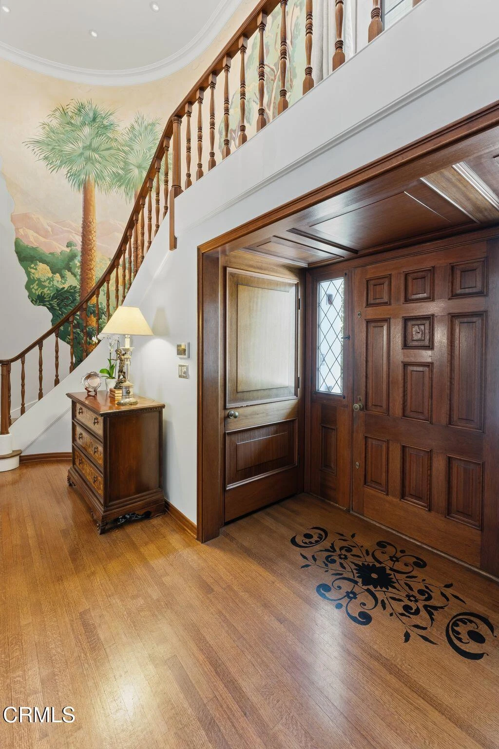 Interior 3