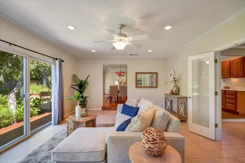 909 Laurence Avenue, Capitola, CA 95010