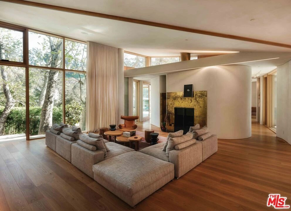 Interior 2